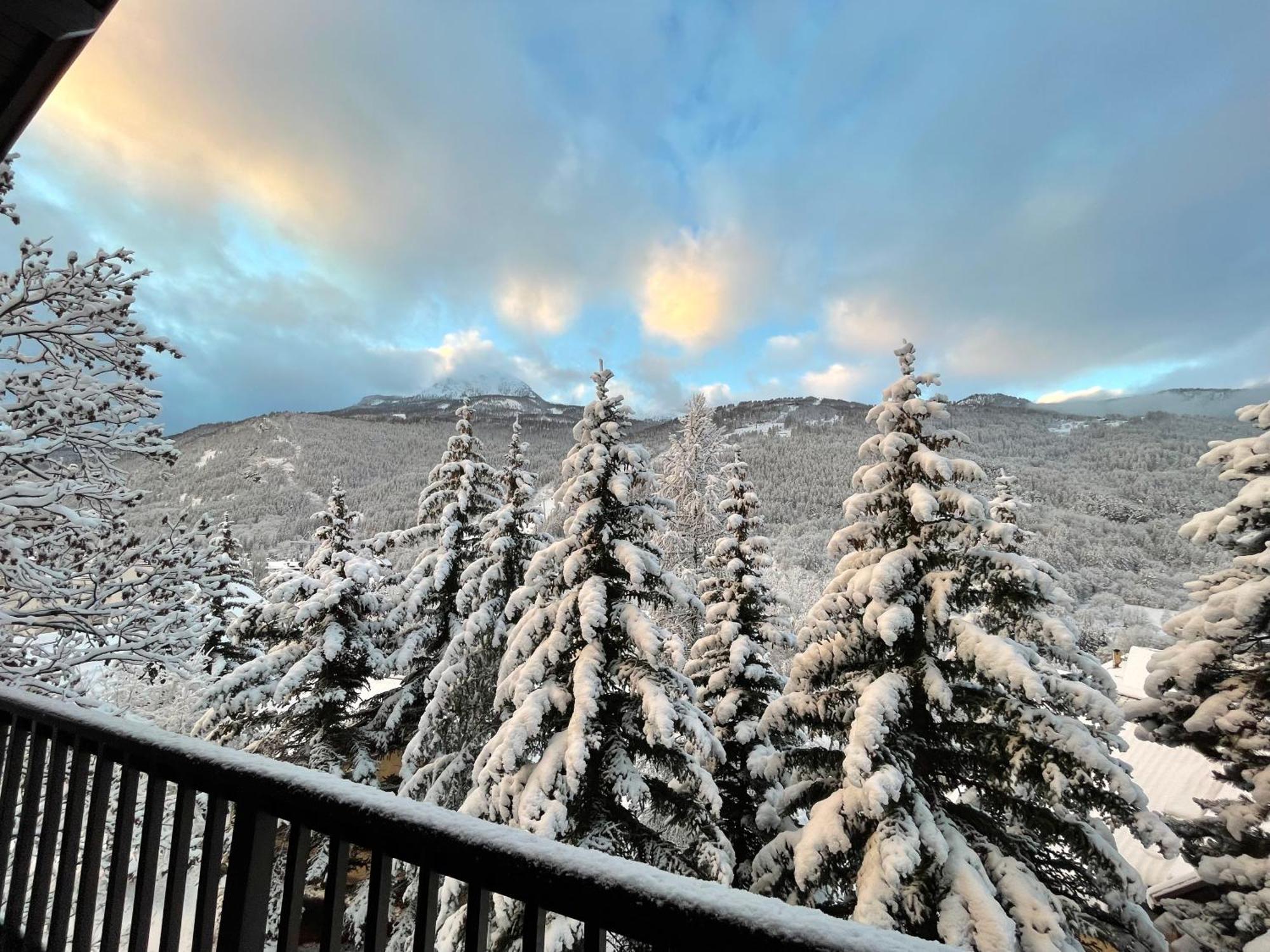 Serre Chevalier Studio 30 M2 Coin Montagne A 8 Minutes Des Pistes Saint-Chaffrey Dış mekan fotoğraf