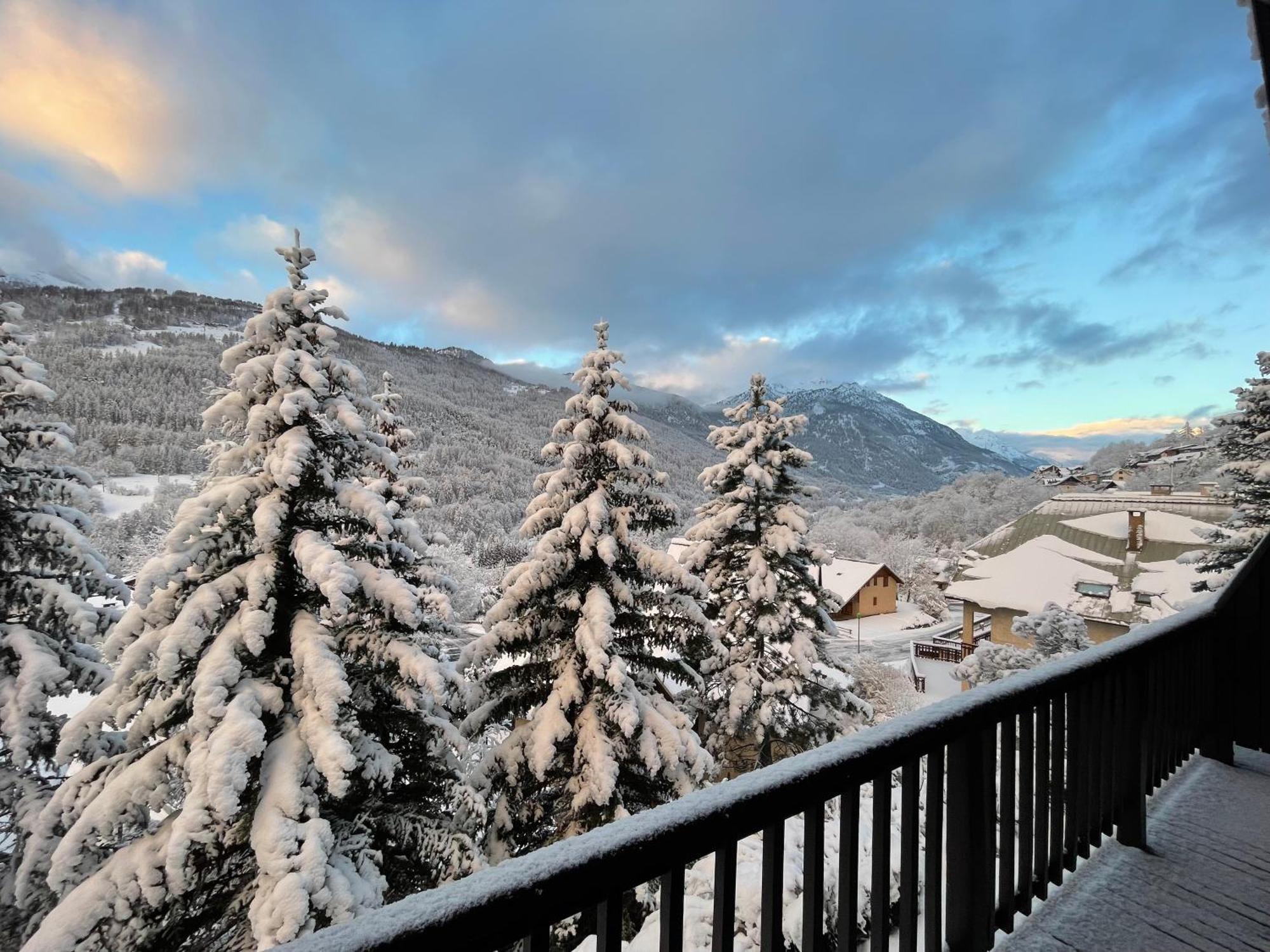 Serre Chevalier Studio 30 M2 Coin Montagne A 8 Minutes Des Pistes Saint-Chaffrey Dış mekan fotoğraf